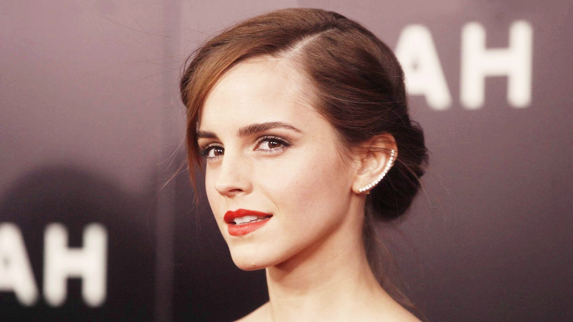 FB体育-西甲裁判在关键赛事中的语言风格变化与判罚一致性研究,意甲著名裁判