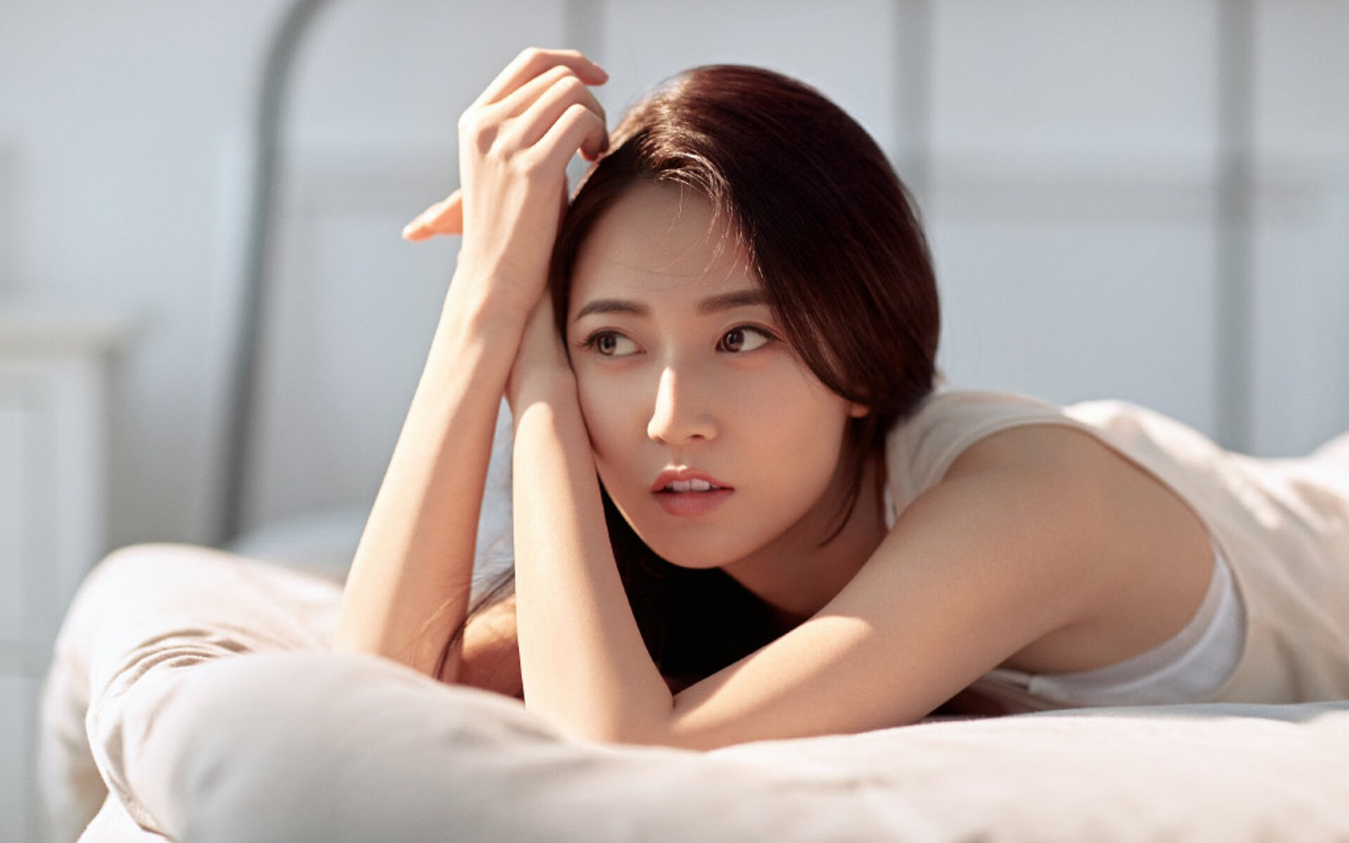 fb体育在线官网-中国女篮精神感动球迷 比赛现场掌声雷动，中国女篮鼓励视频